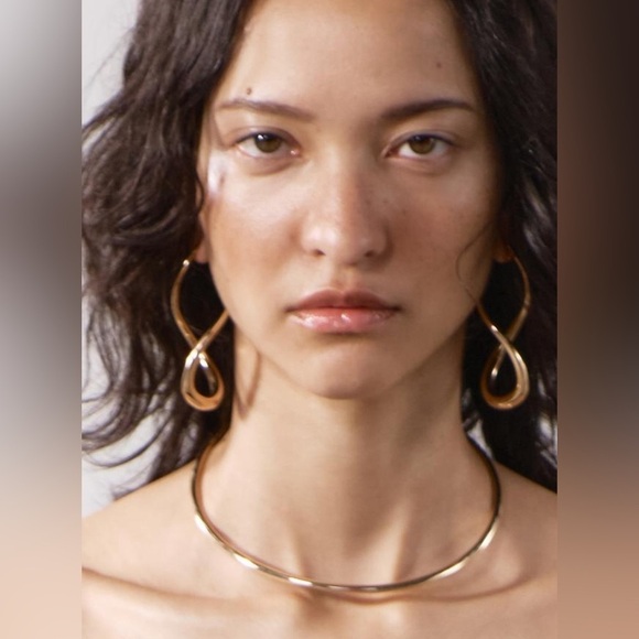 ZARA Goldtone Sculptural Twisted Hoop Earrings NEW - Picture 1 of 6